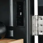 ⁦מקרר יין ל 76 בקבוקים עם מדפי עץ⁩ – תמונה ⁦5⁩